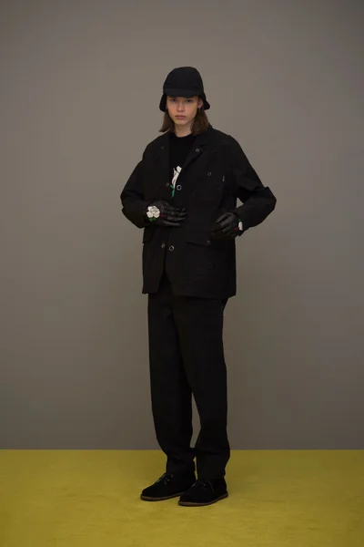 Look 28